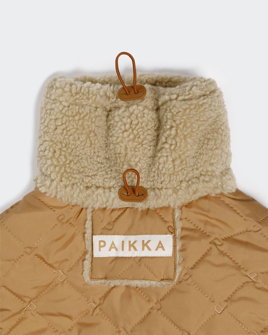 PAIKKA Quilted Sherpa Hundejakke Camel - HappyPuppy.dk