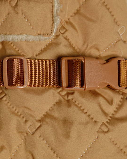 PAIKKA Quilted Sherpa Hundejakke Camel - HappyPuppy.dk